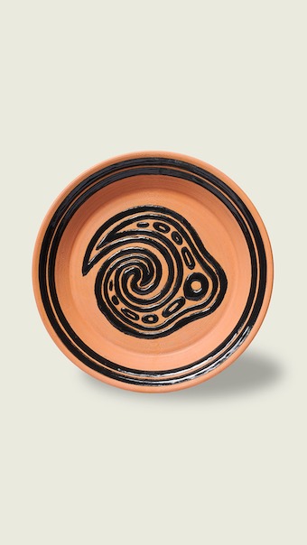 Entrelazando historias. Representaciones de la divinidad del maíz en la loza blanca poblana