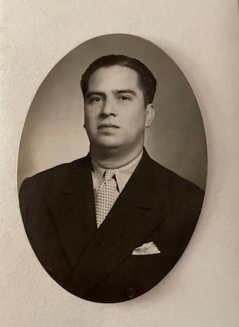 El archivo del profesor Guillermo Mondragón Gómez