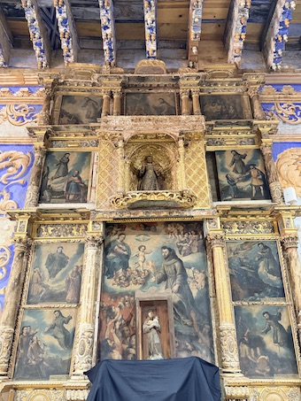 Santa María Ozolotepec. Azul índigo en su tienda cósmica